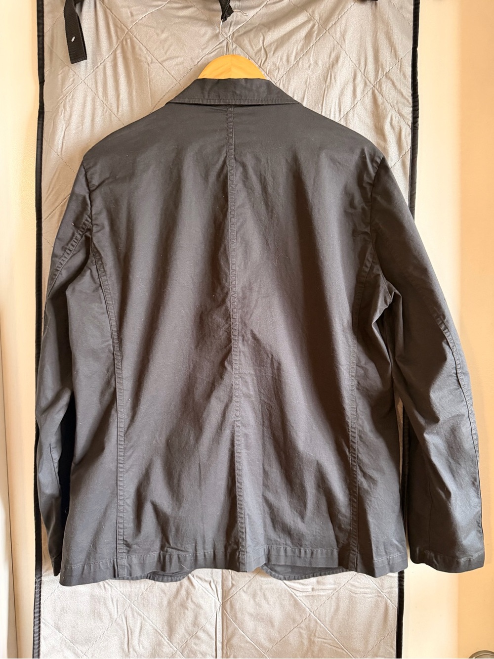 Buck Mason Charcoal Travel Suit - Picture 3 of 8